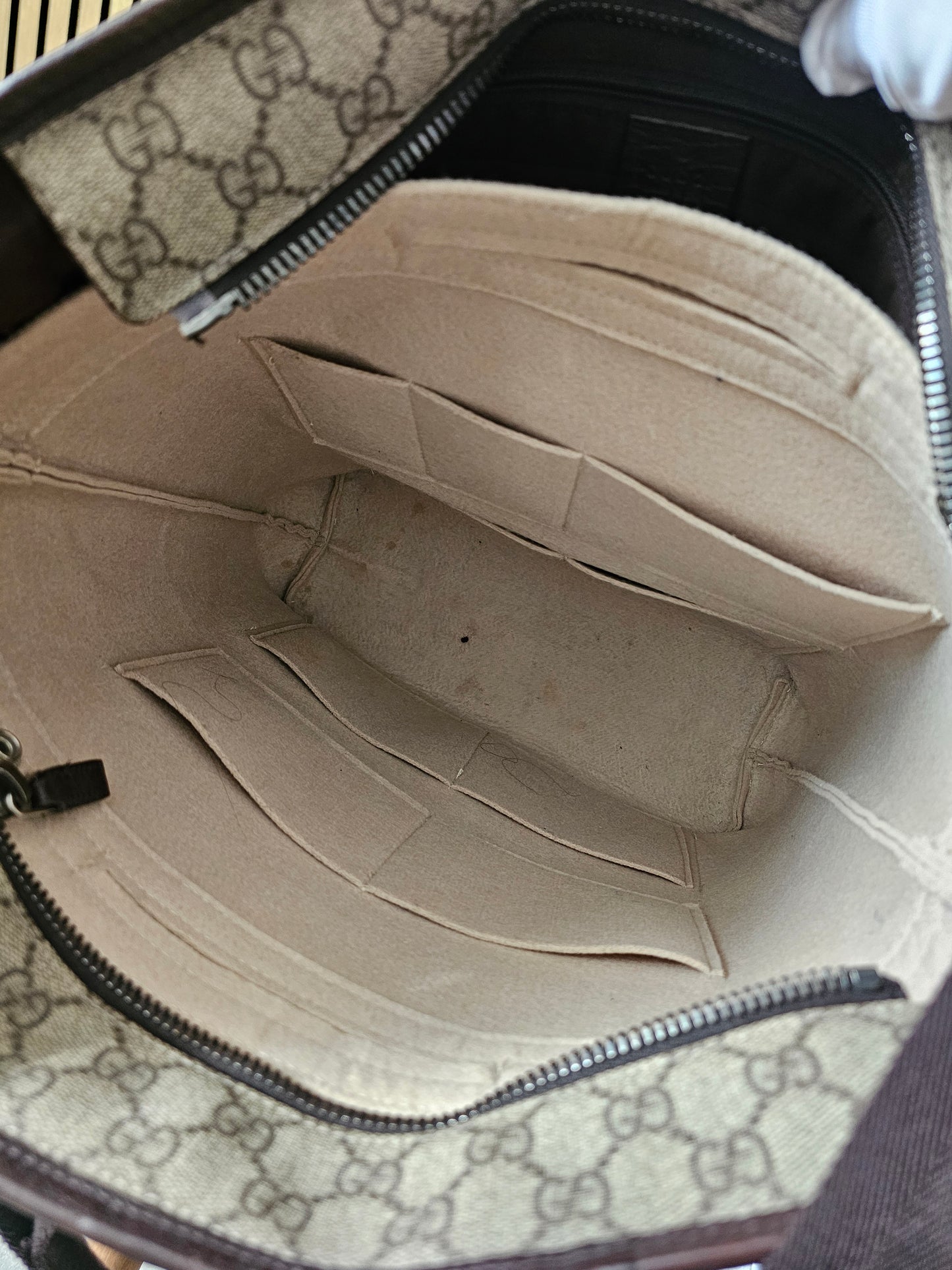 Gucci GG supreme tote bag