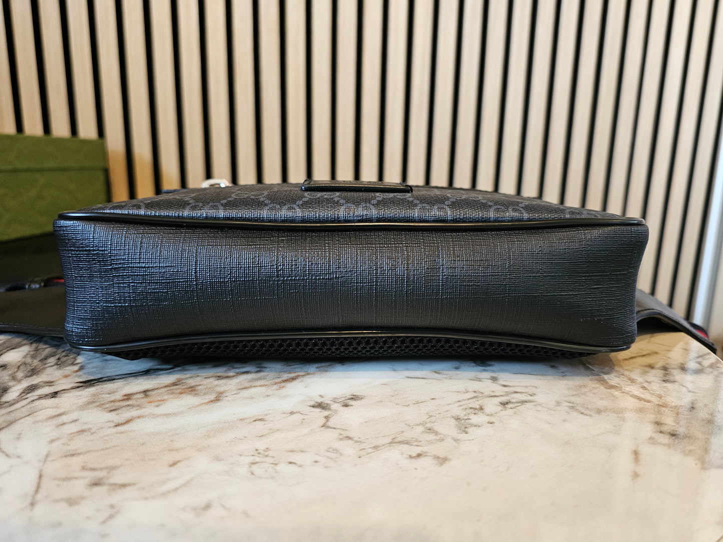 474293 - Gucci beltbag black GG supreme.