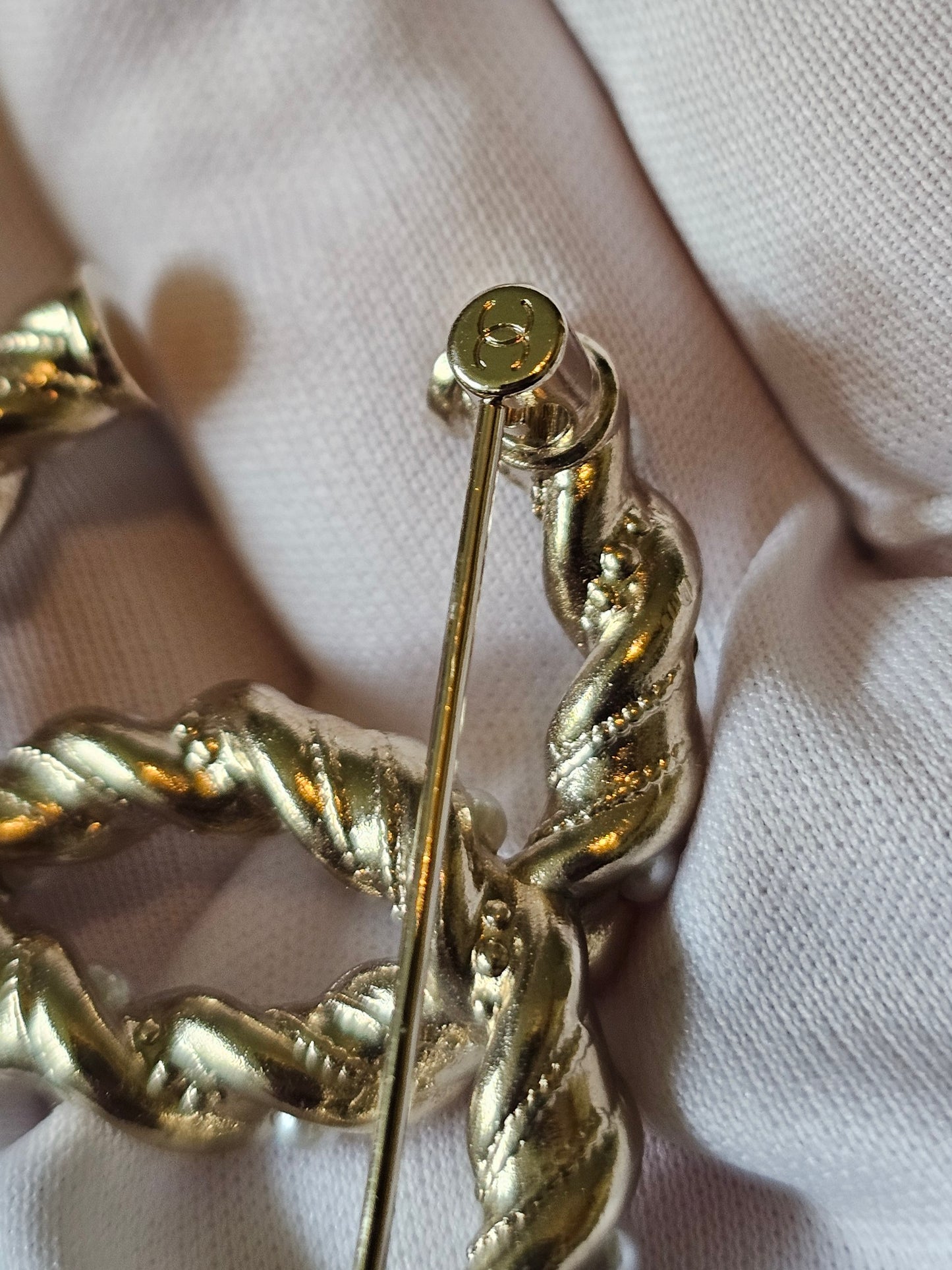 Chanel golden broche with pearls and stones