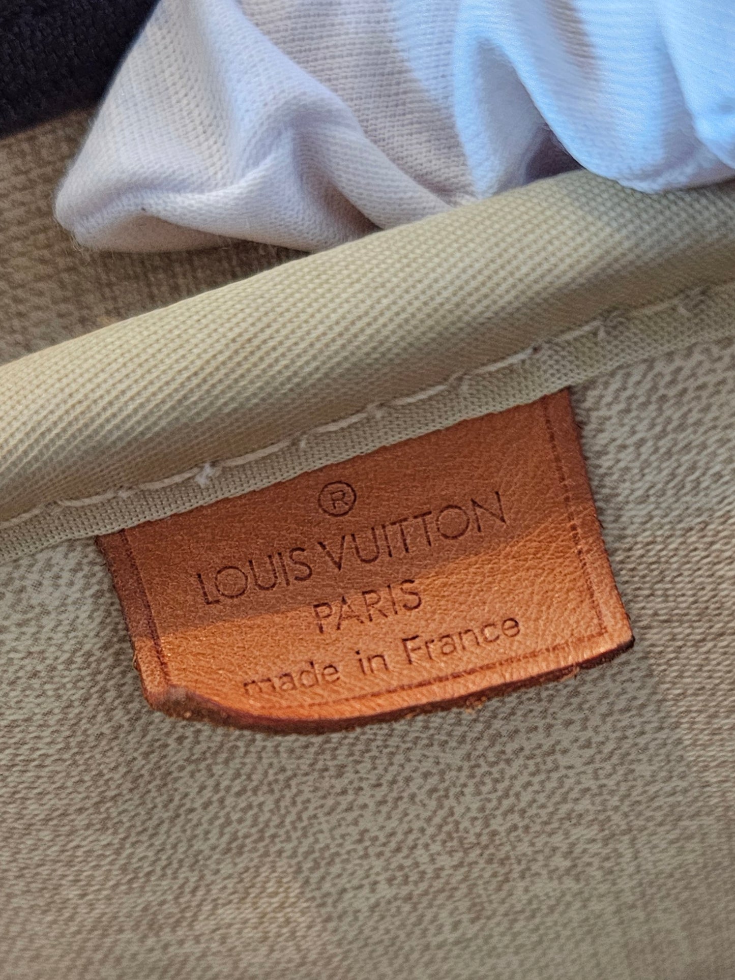 M47270 - Louis Vuitton Deauville bag i monogram kanvas.
