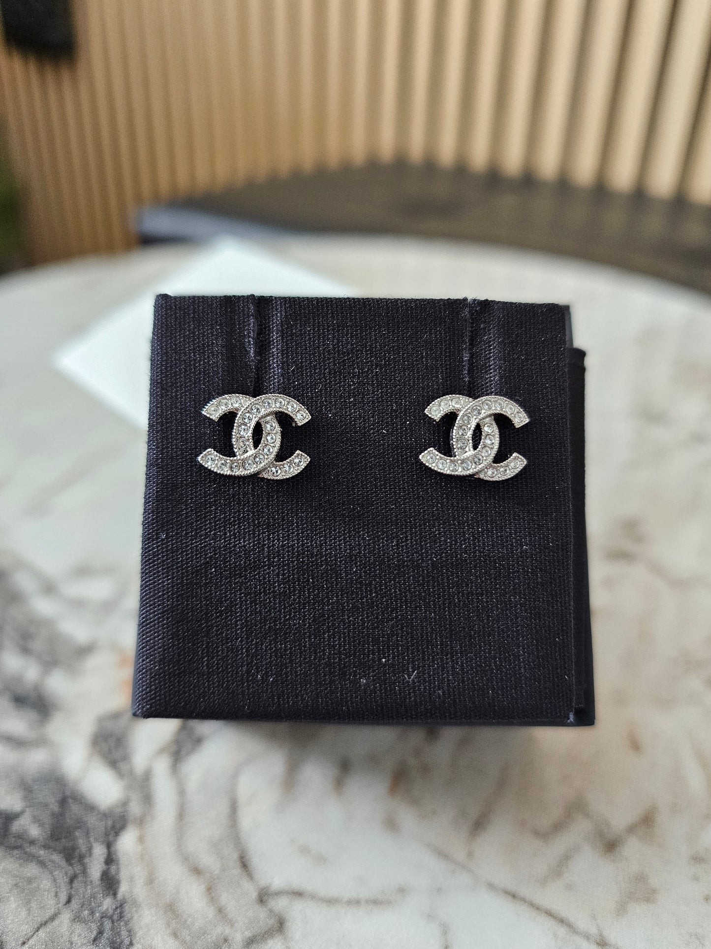 ABE100 - Chanel silver earrings with crystals - small.