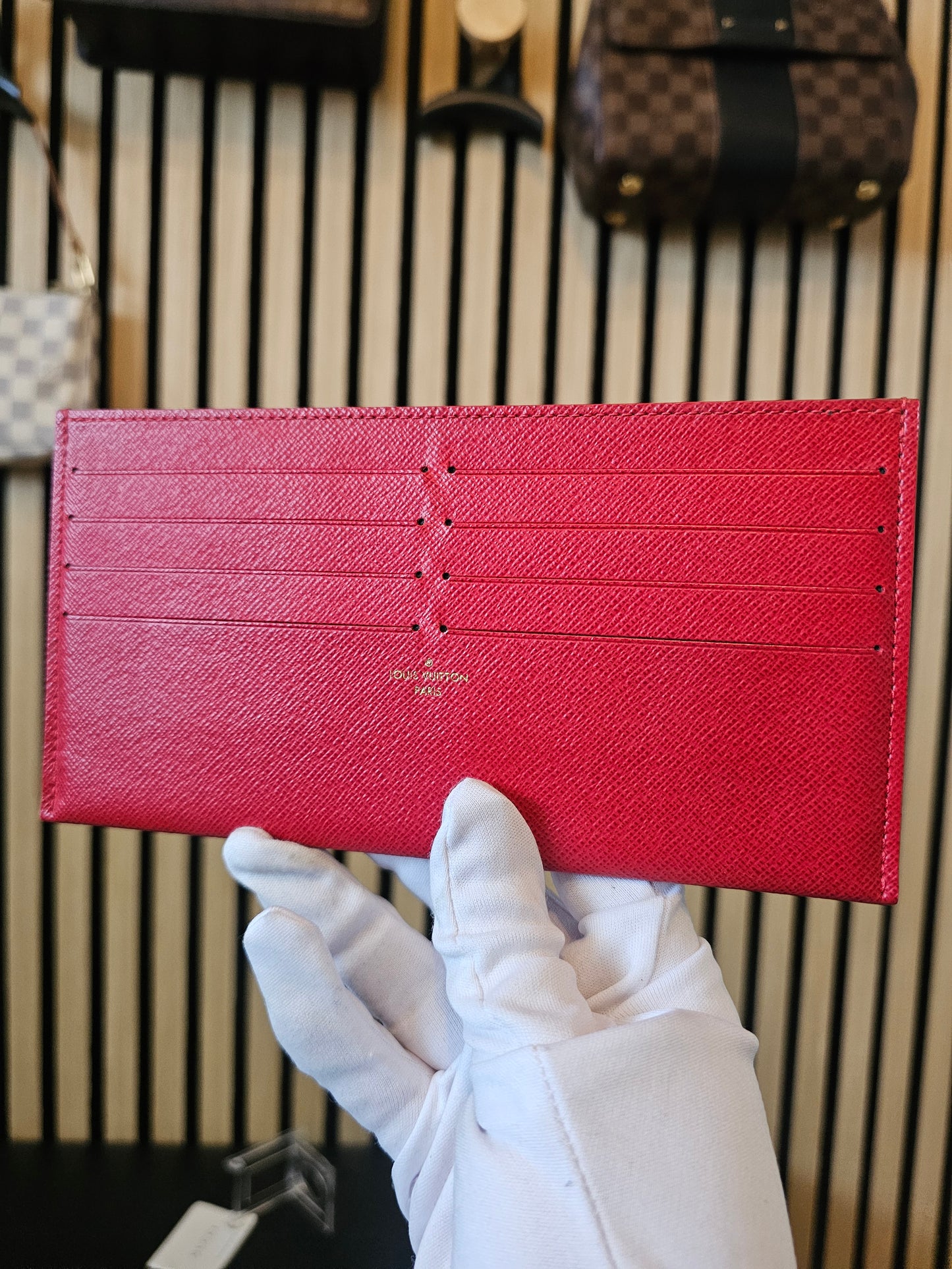 Louis vuitton kortholder I rød epi leather.