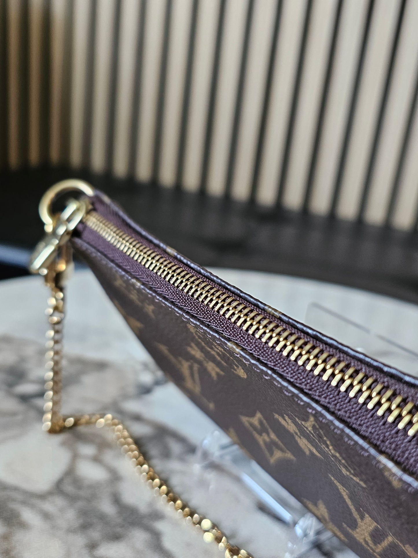 M58009 - Mini pochette accesories Mng. Kanvas.