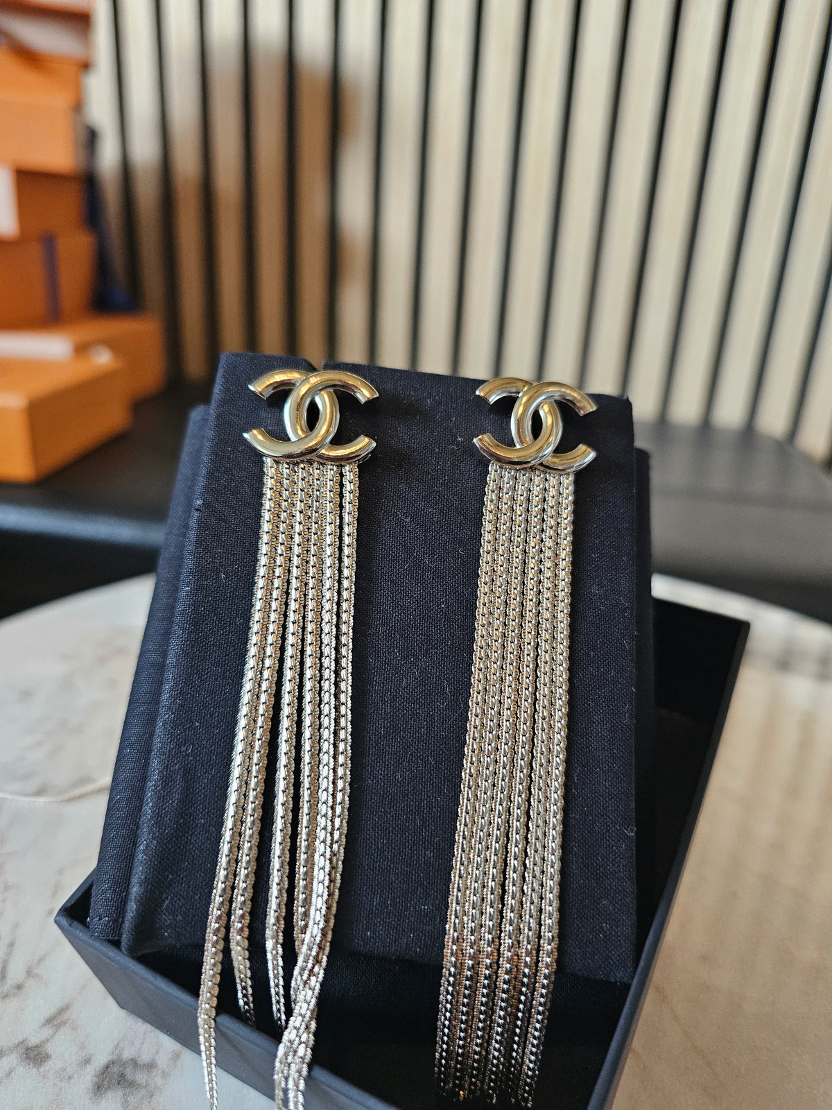 Chanel golden CC pendant - party earrings