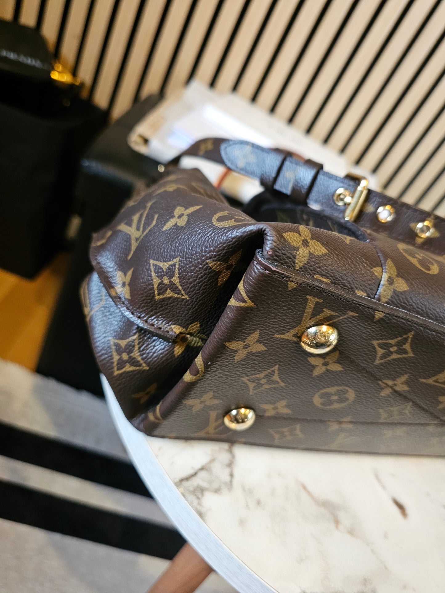 M40781 - Louis Vuitton Metis Hobo, monogram kanvas.