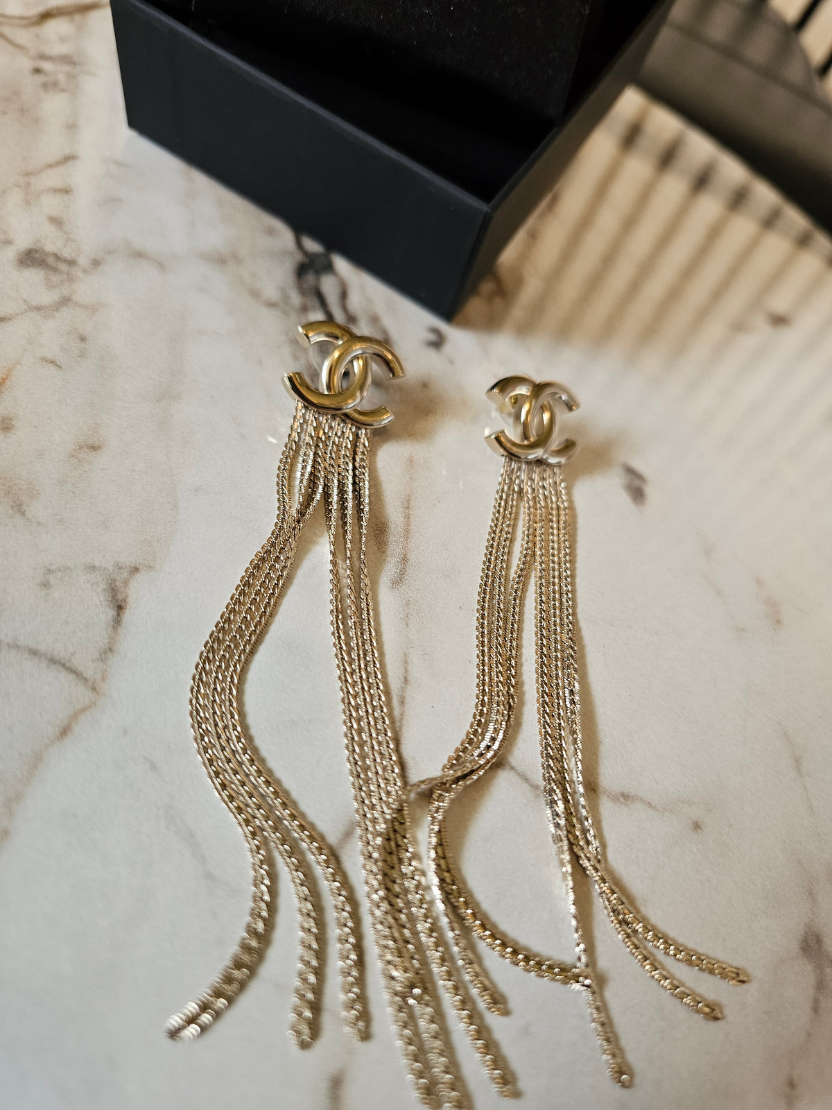 Chanel golden CC pendant - party earrings