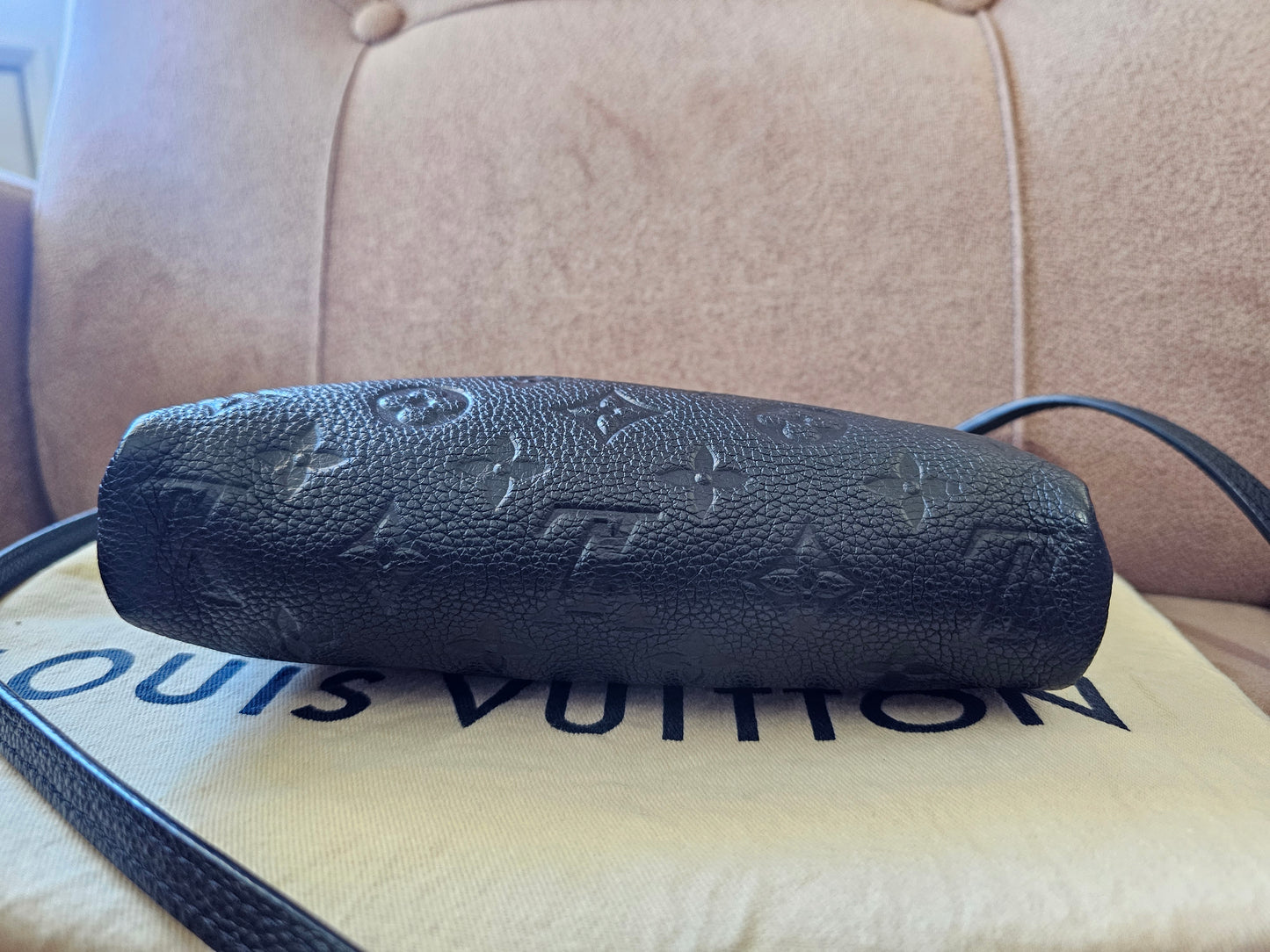 Louis Vuitton pallas bag in monogram empreinthe leather.