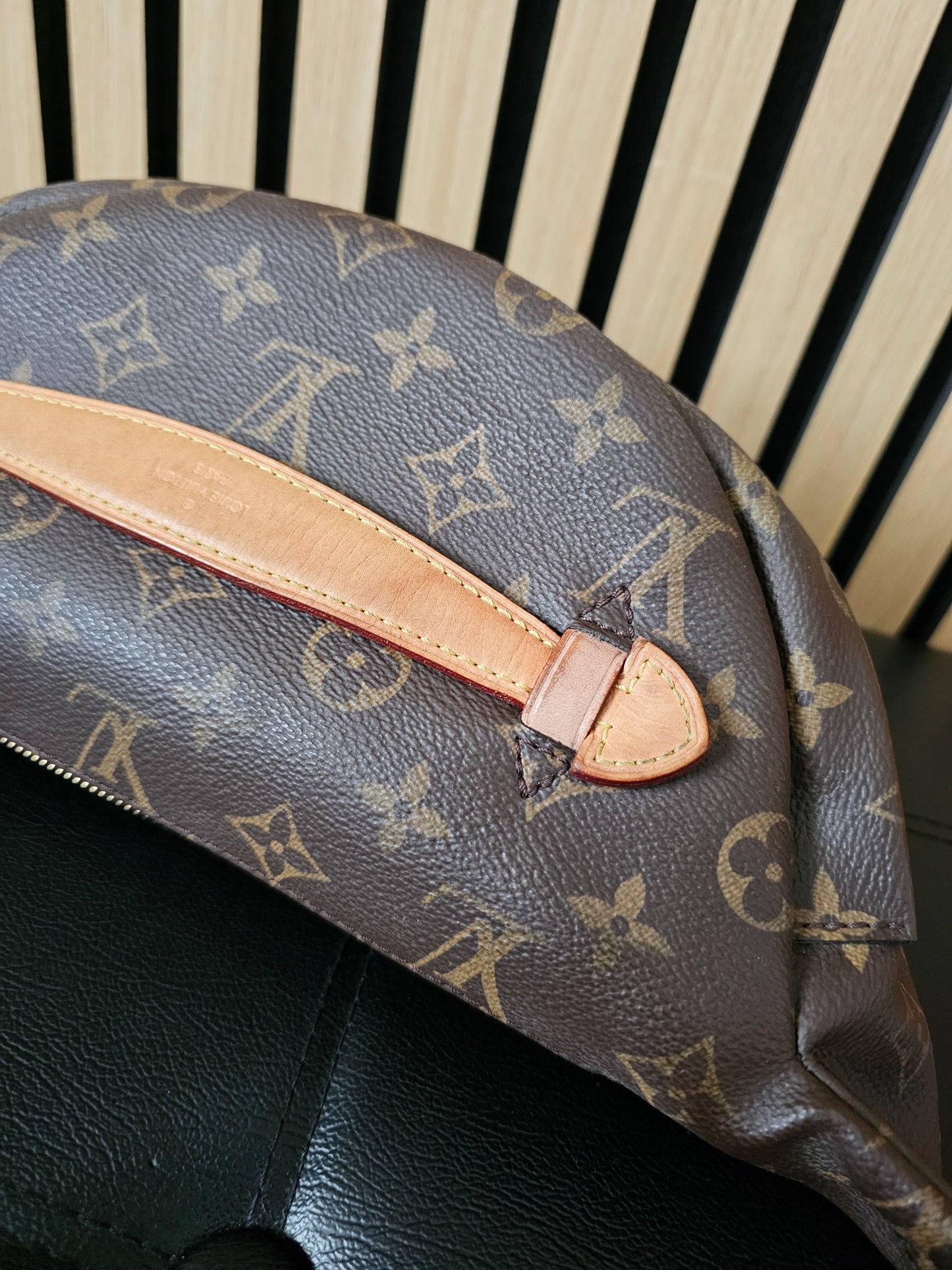 M43644 - Louis Vuitton bag, Bumbag, monogram kanvas.