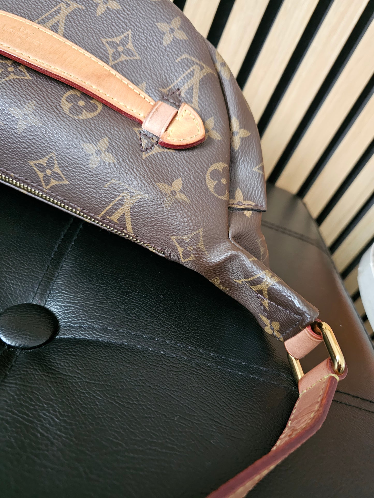 M43644 - Louis Vuitton bag, Bumbag, monogram kanvas.