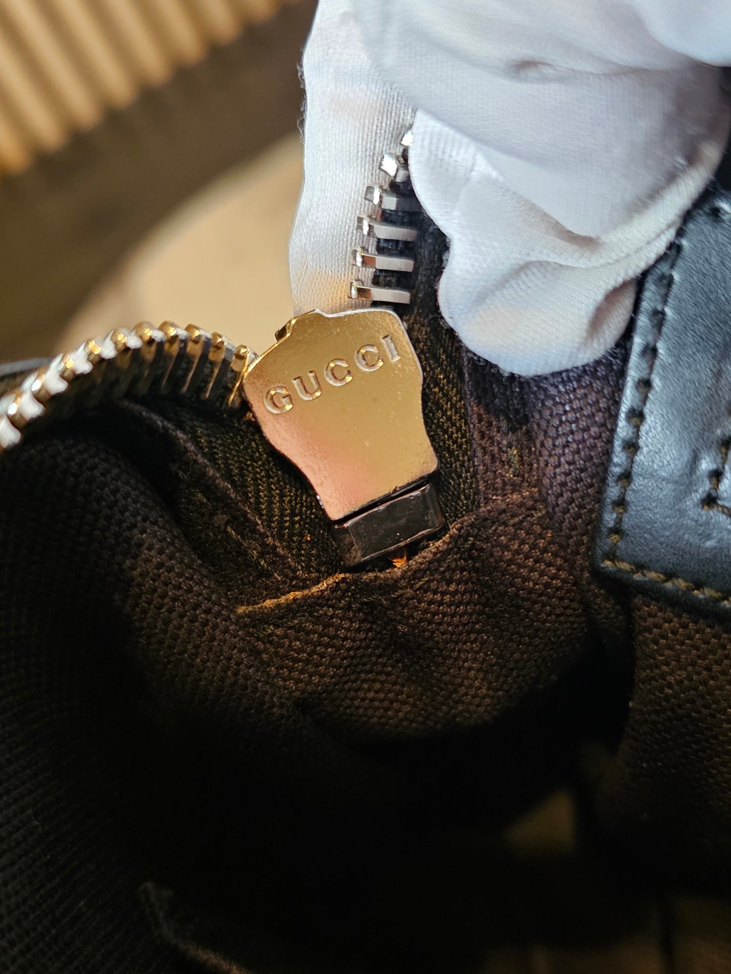 474293 - Gucci beltbag black GG supreme.