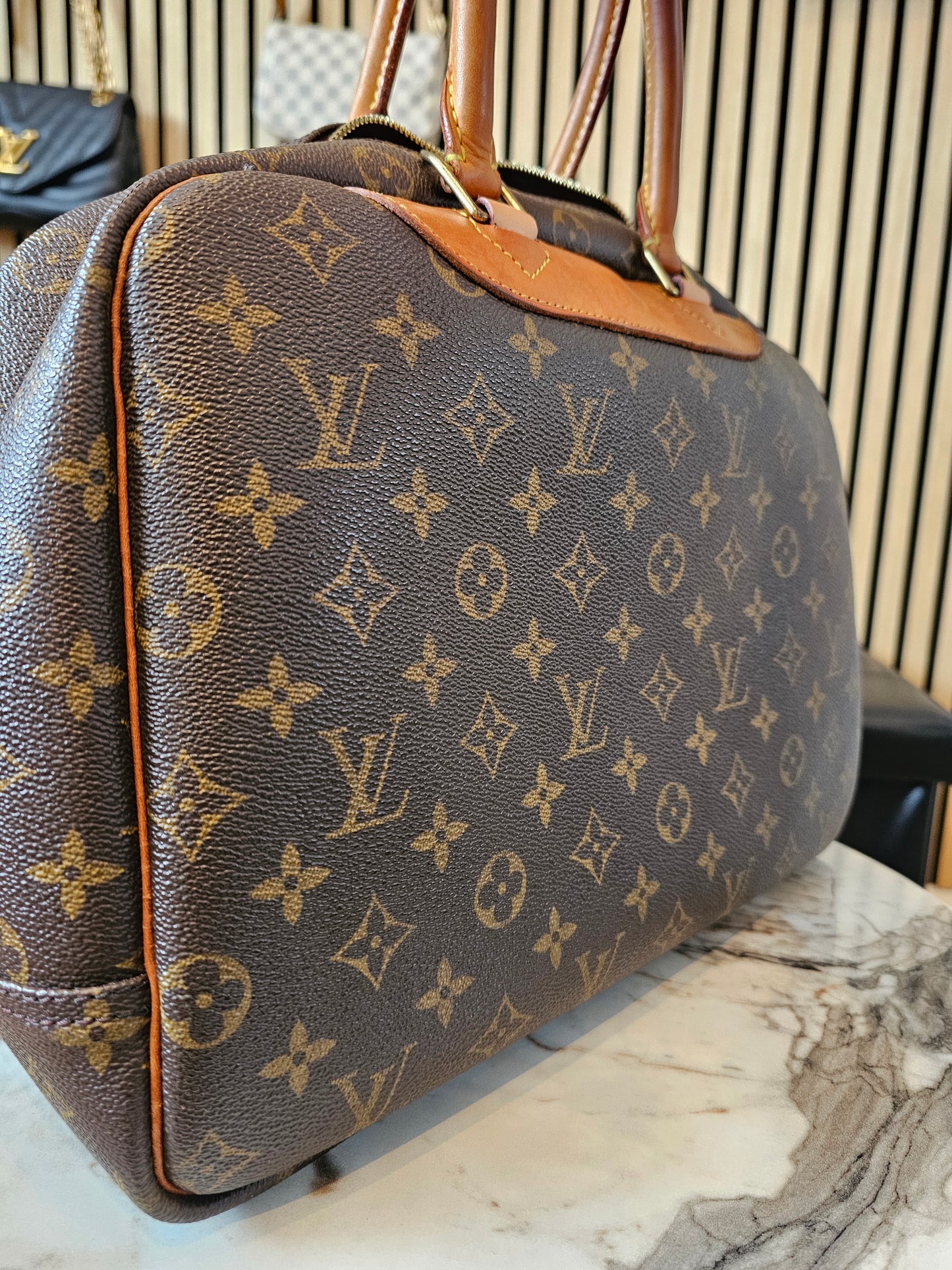 M47270 - Louis Vuitton Deauville bag i monogram kanvas.