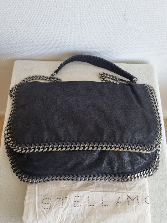 Stella McCartney messenger bag - black.