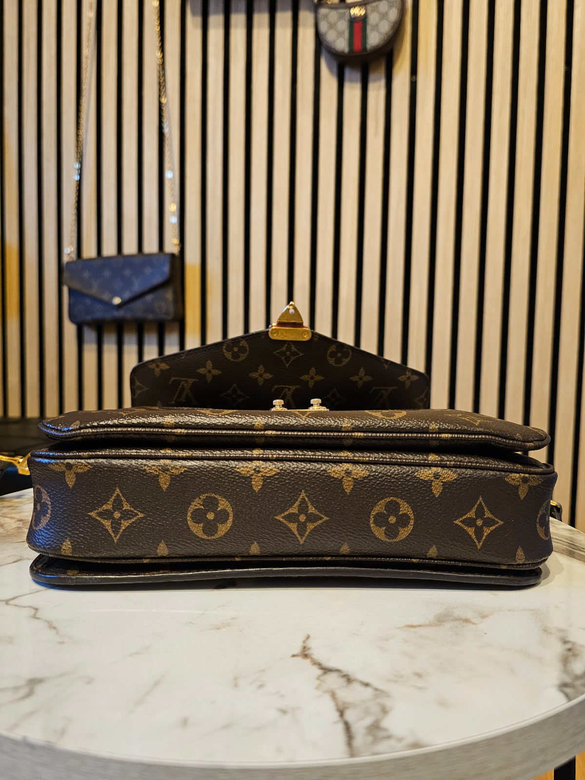 M44875 - Louis Vuitton bag, pochette Métis, monogram kanvas.