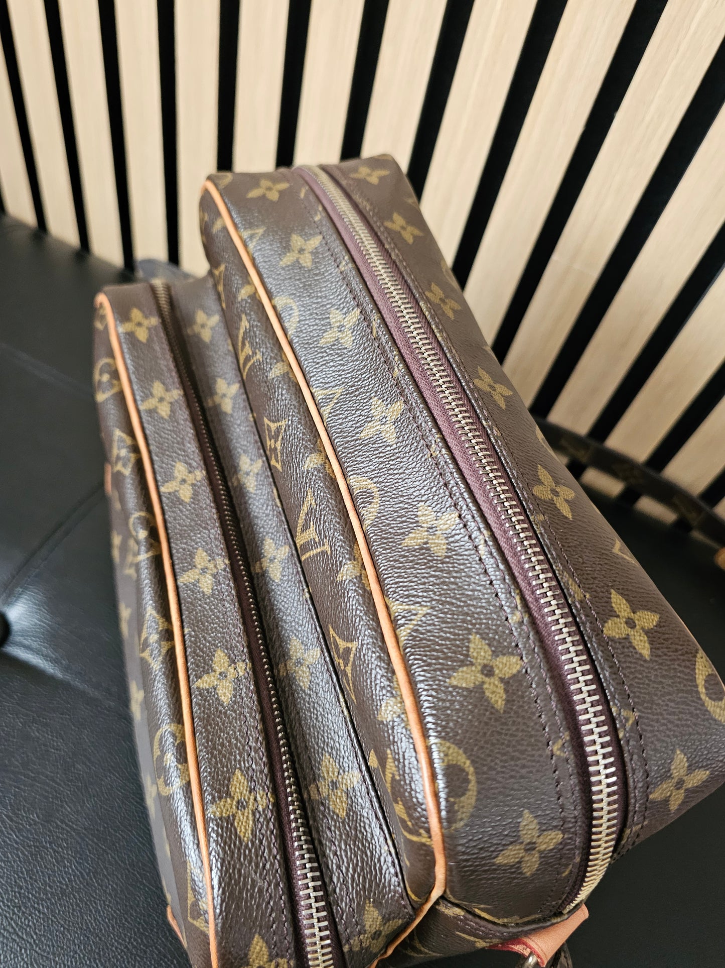 M45244 - Louis Vuitton Nile MM, monogram kanvas.