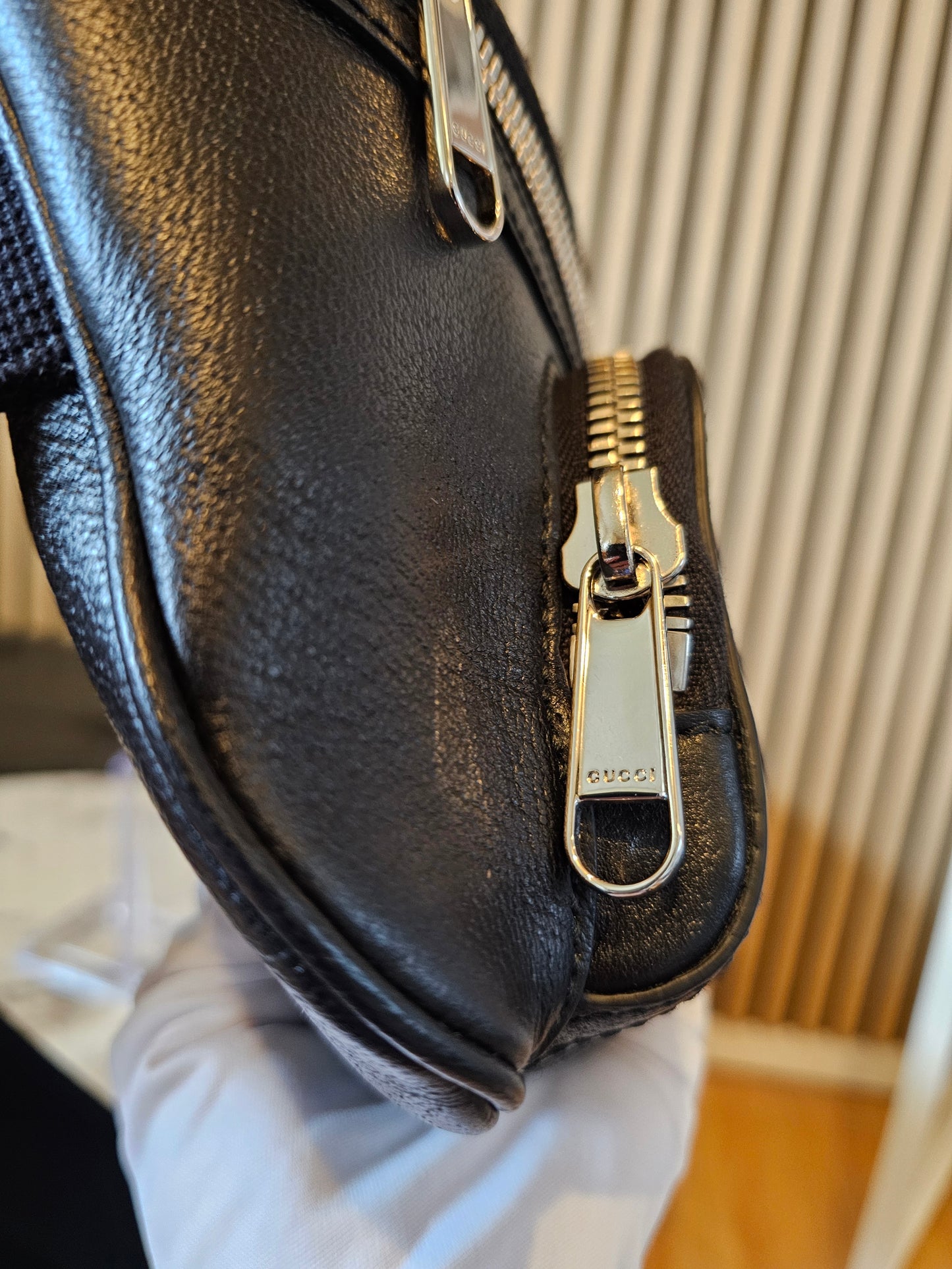 795463 - Gucci black beltbag, GG supreme.