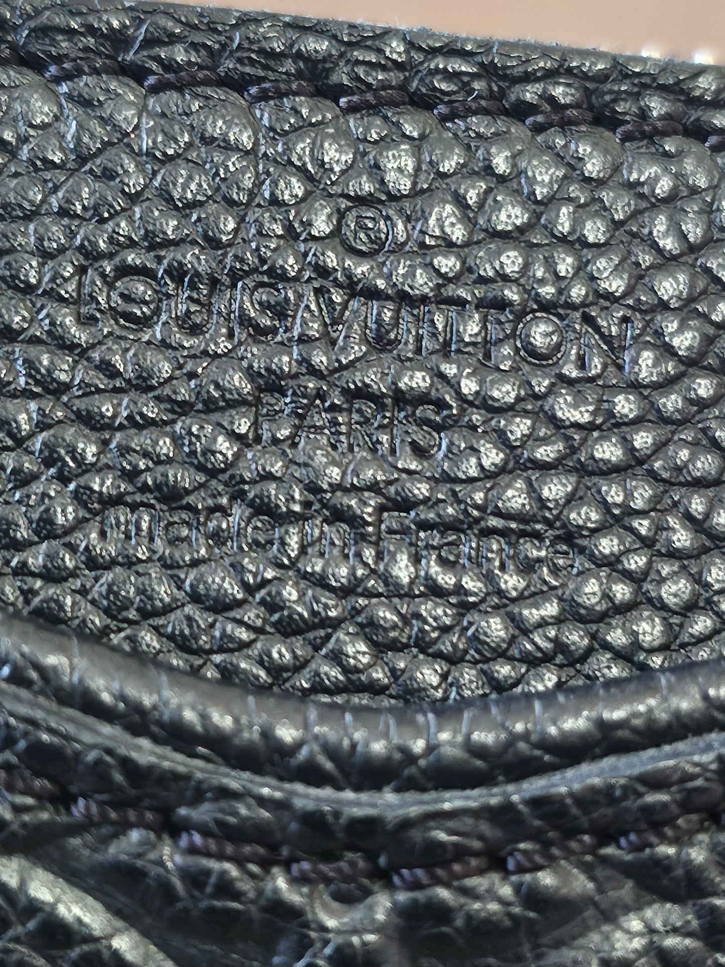 Louis Vuitton pallas bag in monogram empreinthe leather.