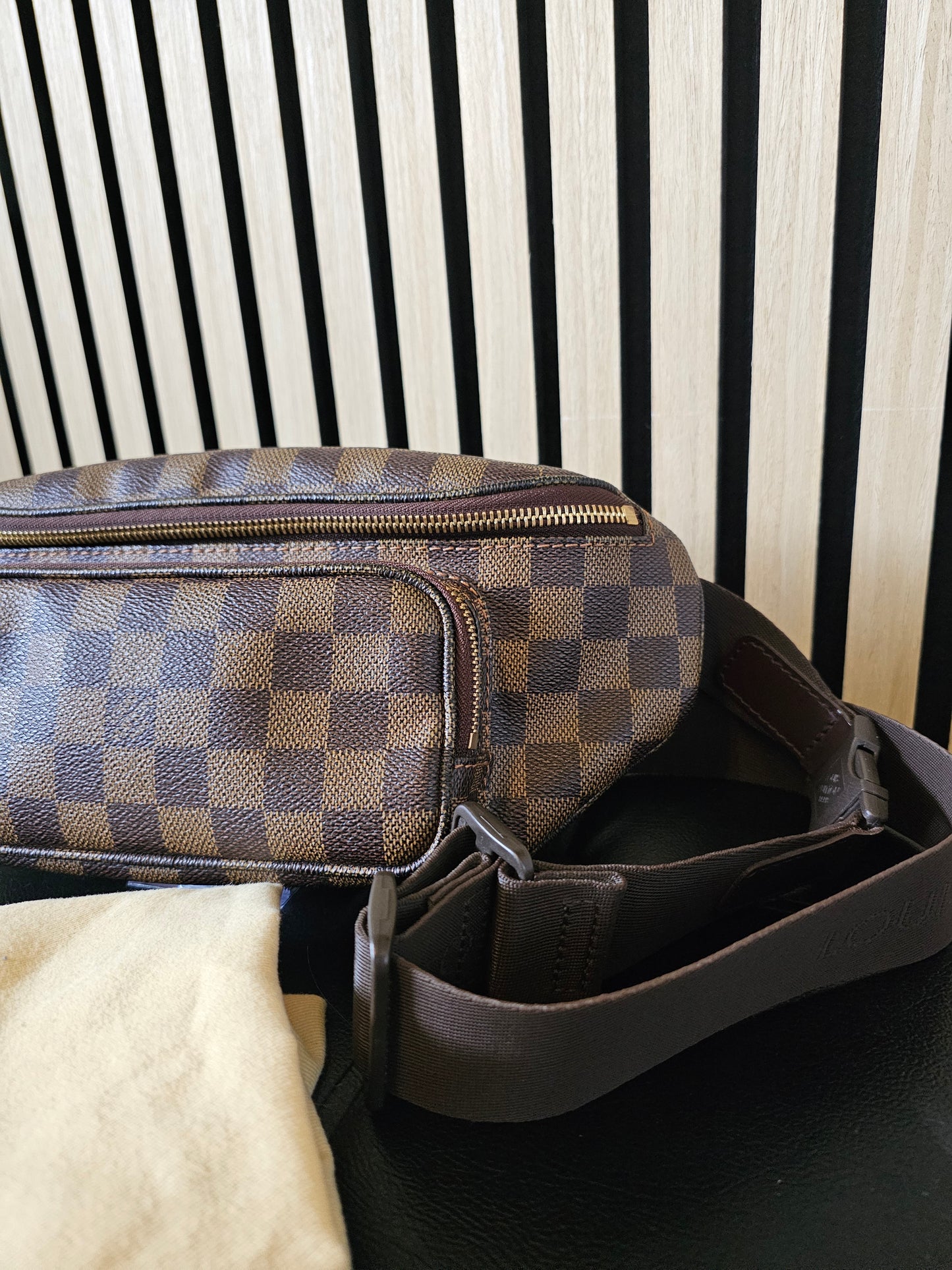 N51172 - Louis Vuitton bumbag, Melville, damier ebene.