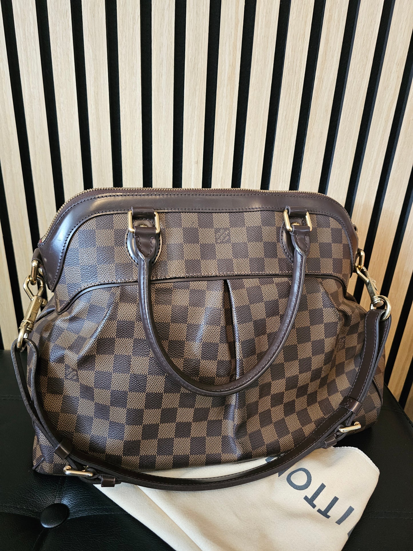 Louis Vuitton bag, Trevi GM, damier ebene.