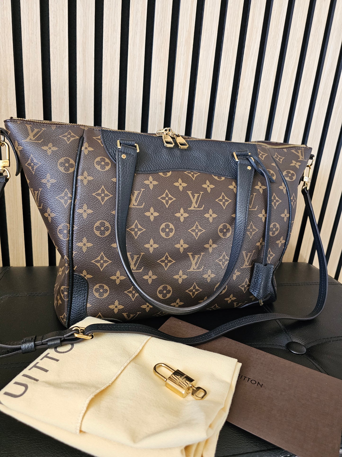 M51192 - Louis Vuitton Estrela MM, monogram kanvas - Black.