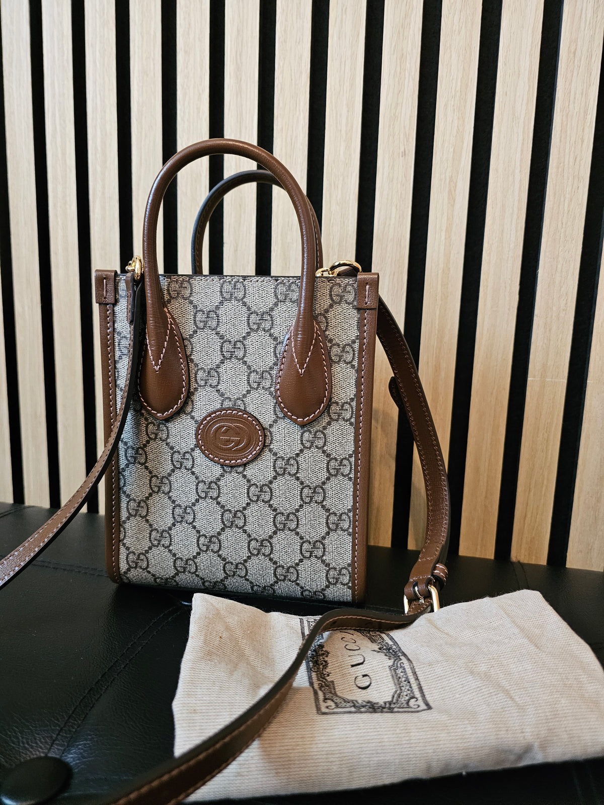 671623 - Gucci mini tote bag, GG supreme.