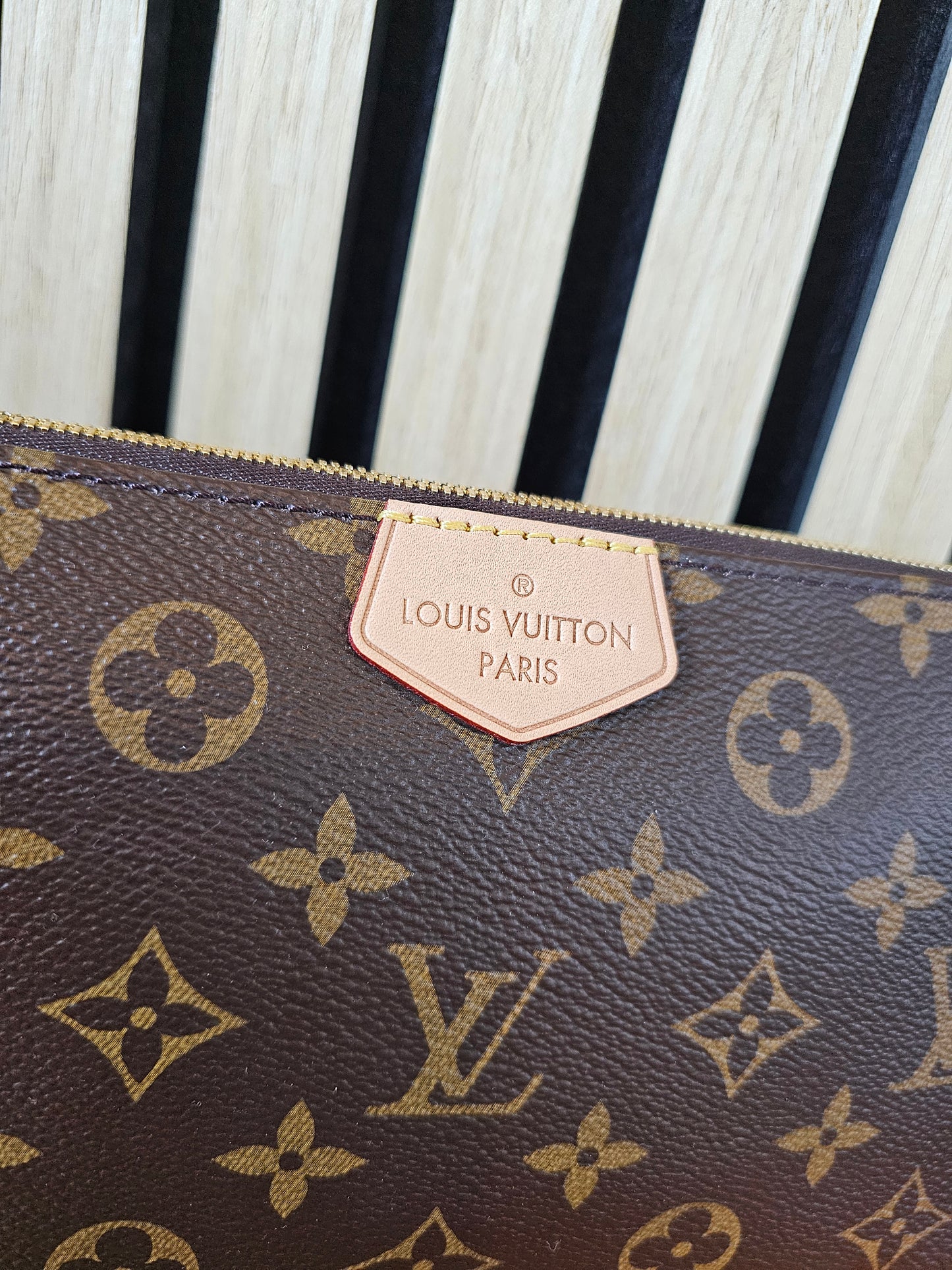 Louis Vuitton pochette accesories MNG kanvas.