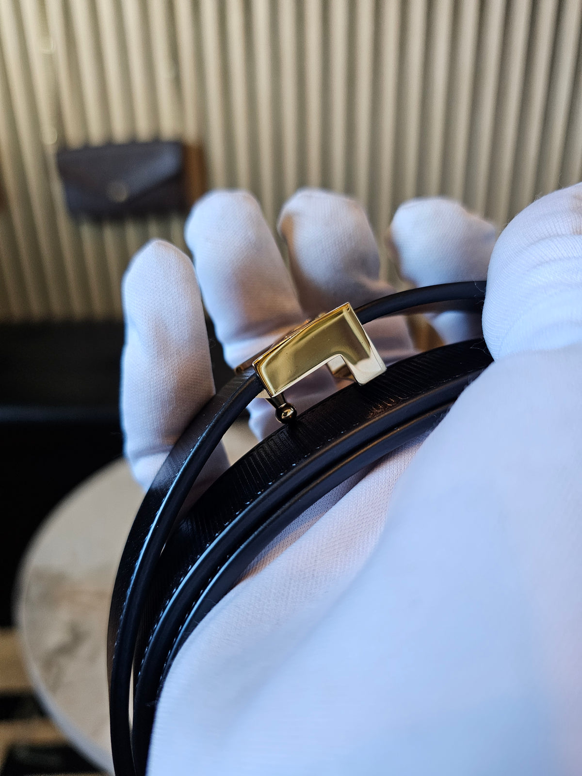 M9578 - Louis Vuitton LV iconic belt, 20mm, black leather.