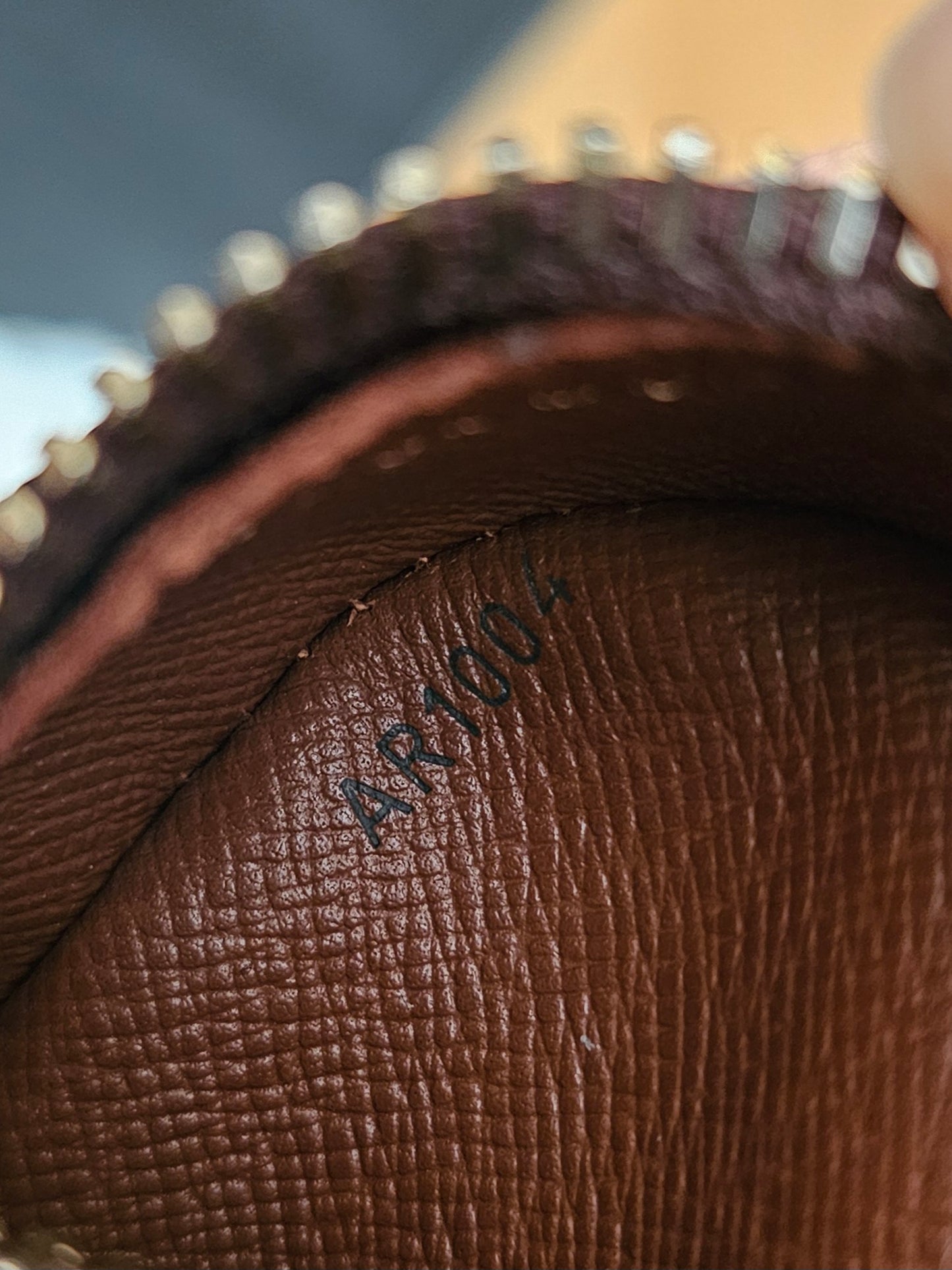 M45244 - Louis Vuitton Nile MM, monogram kanvas.