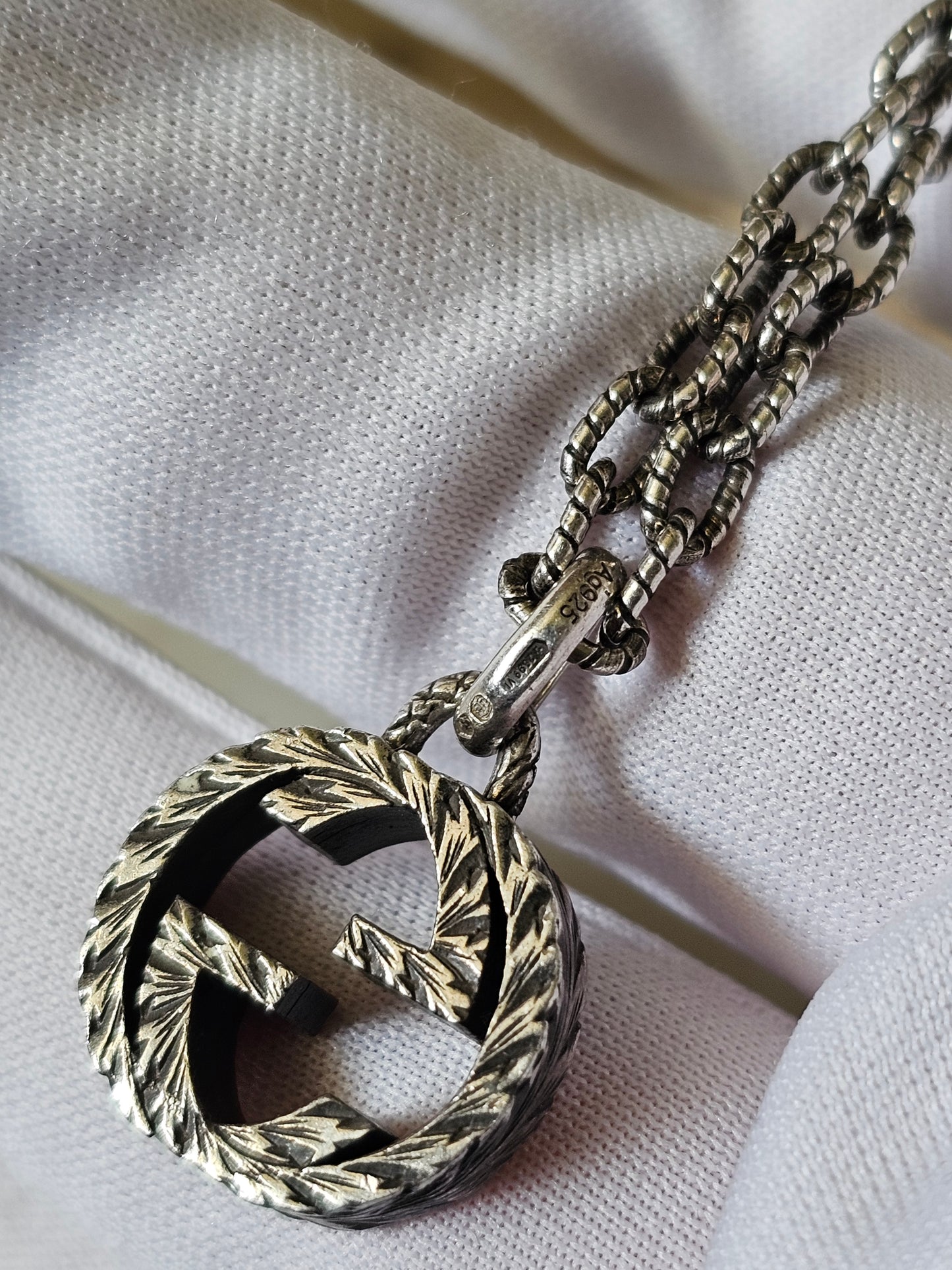 Gucci halskæde - interlocking silver.
