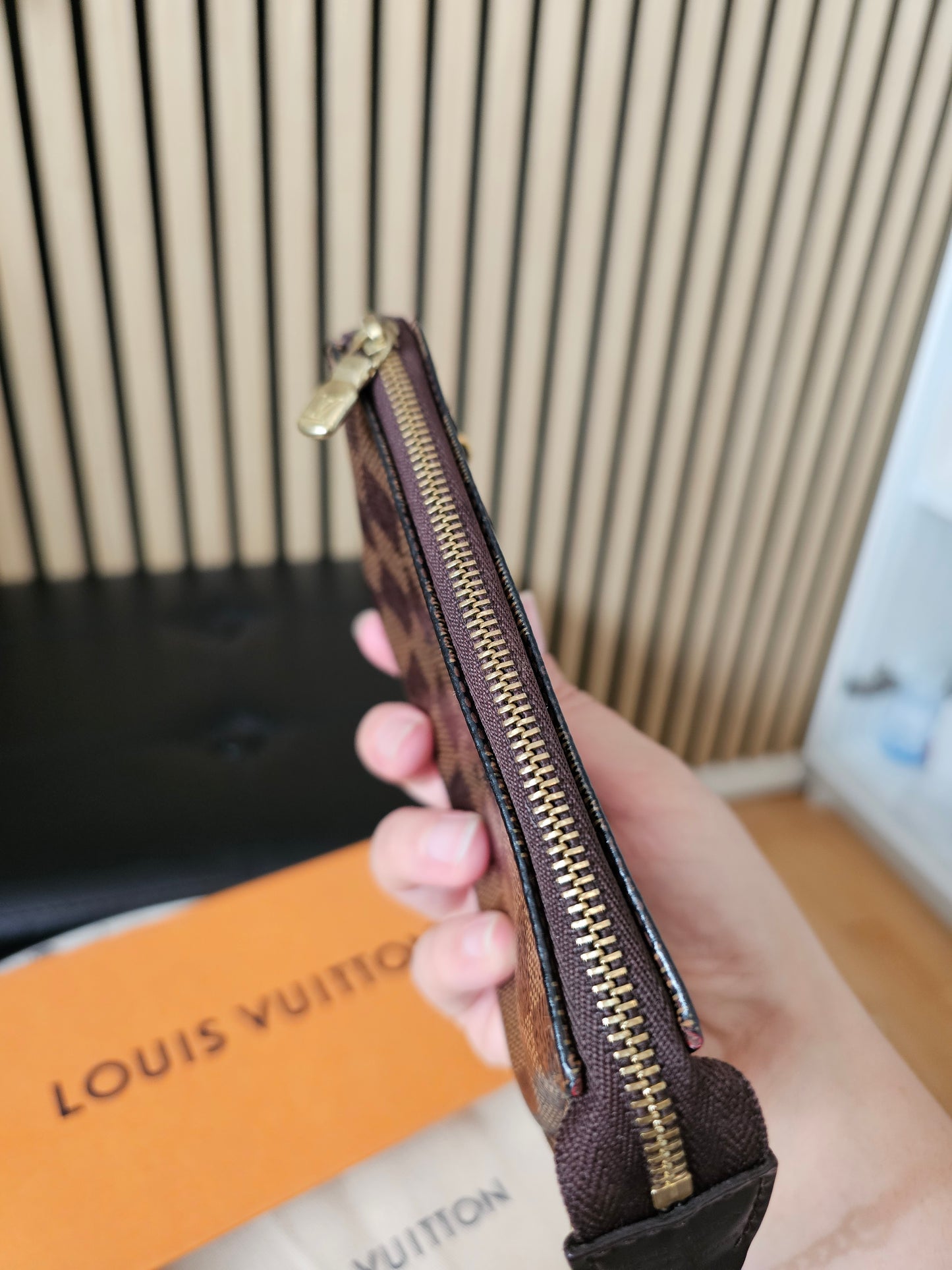 N58009 - Louis Vuitton mini pochette acc. Damier ebene.