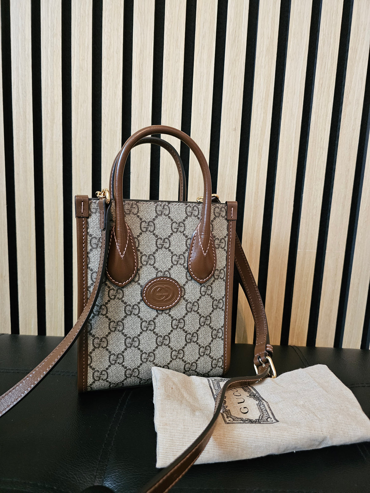 671623 - Gucci mini tote bag, GG supreme.