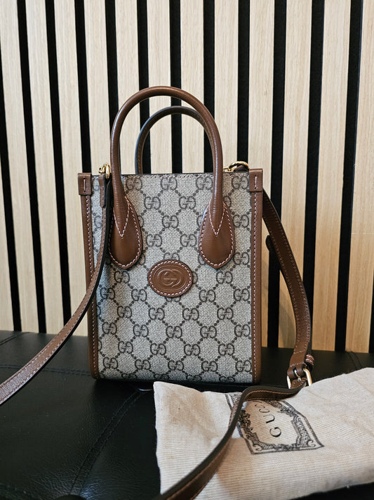 671623 - Gucci mini tote bag, GG supreme.