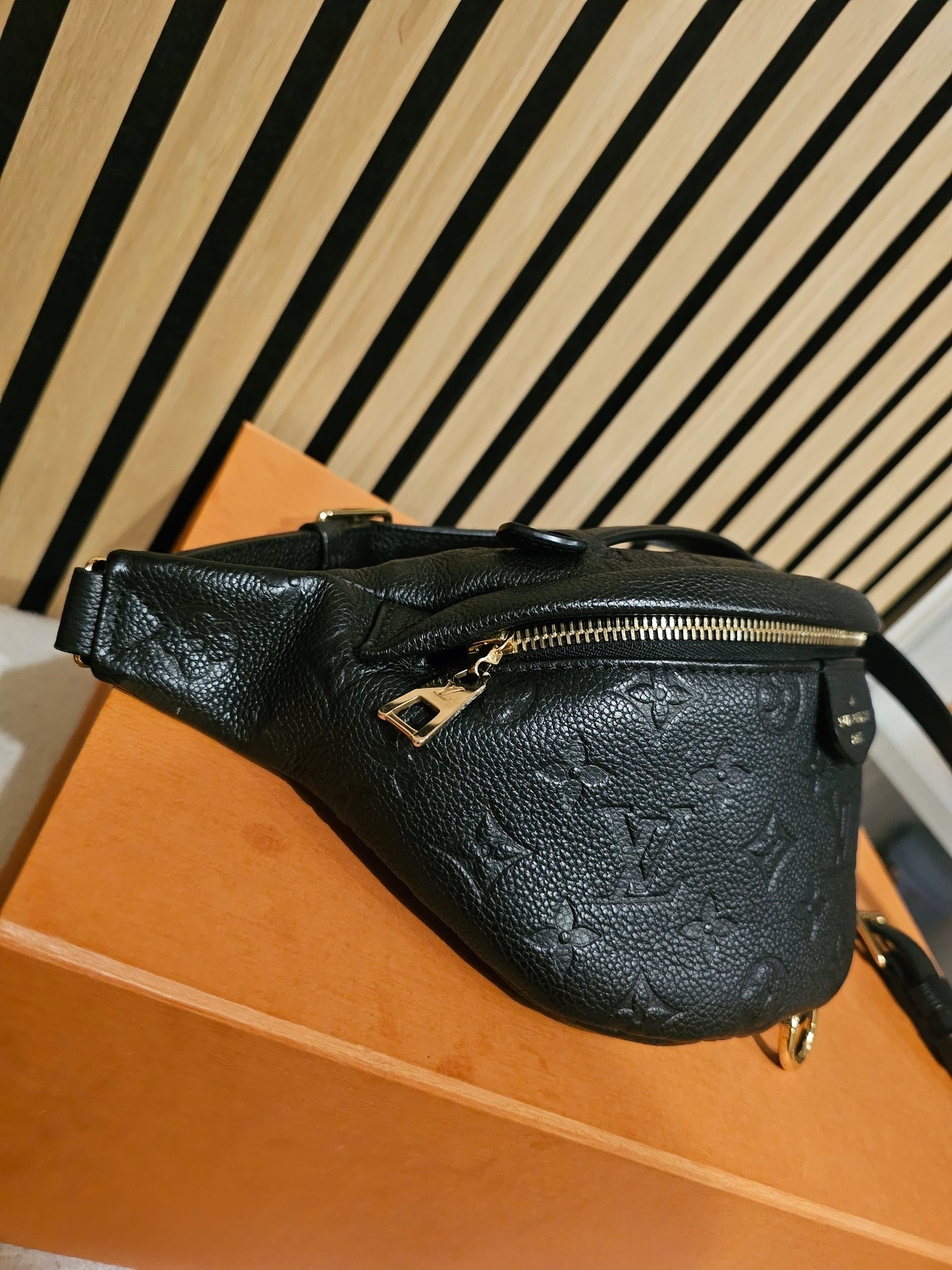 Louis Vuitton Bumbag, MNG.- Black Empreinte leather - M44812.