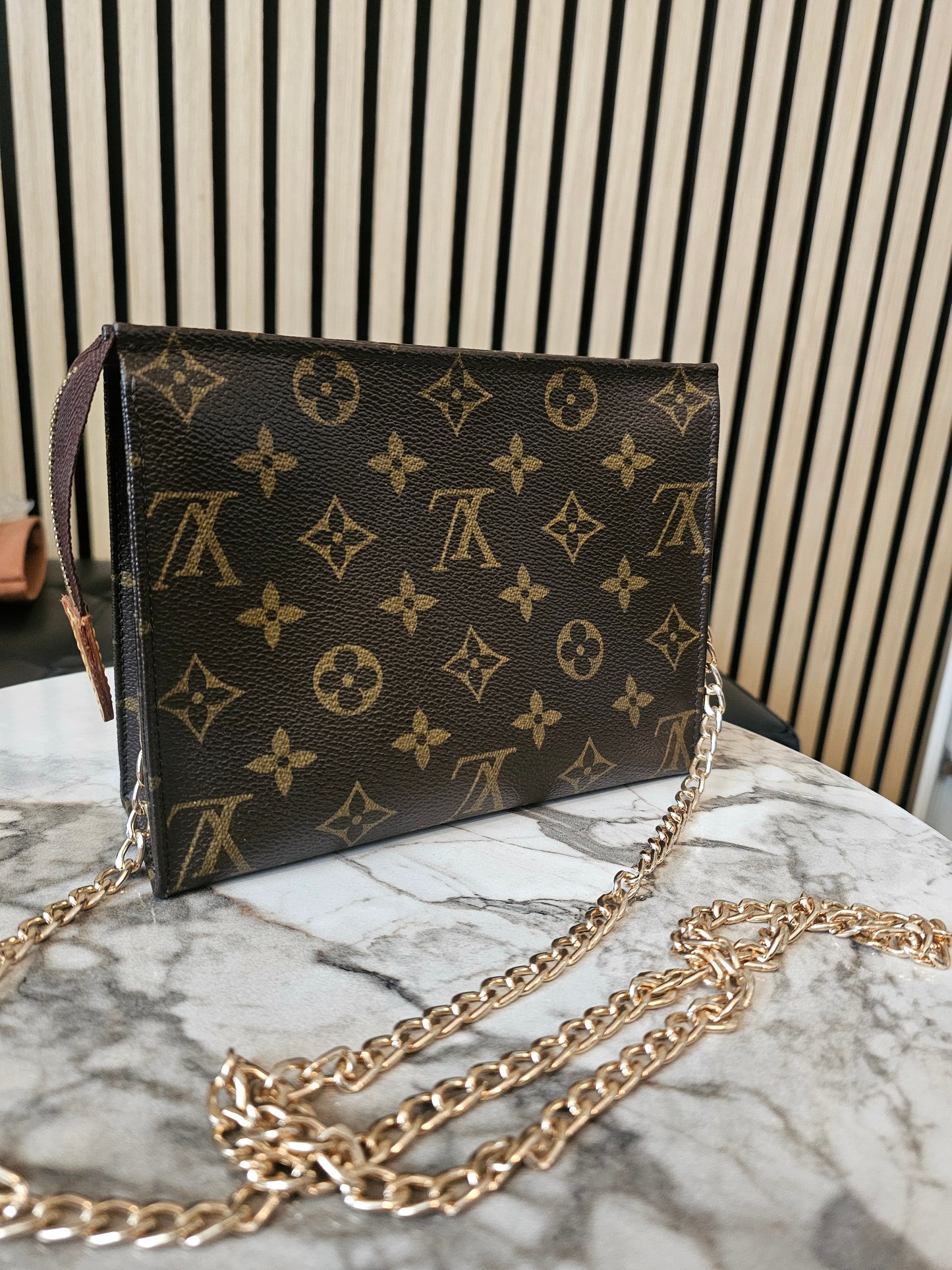 Louis Vuitton toiletry pouch 19, MNG kanvas.