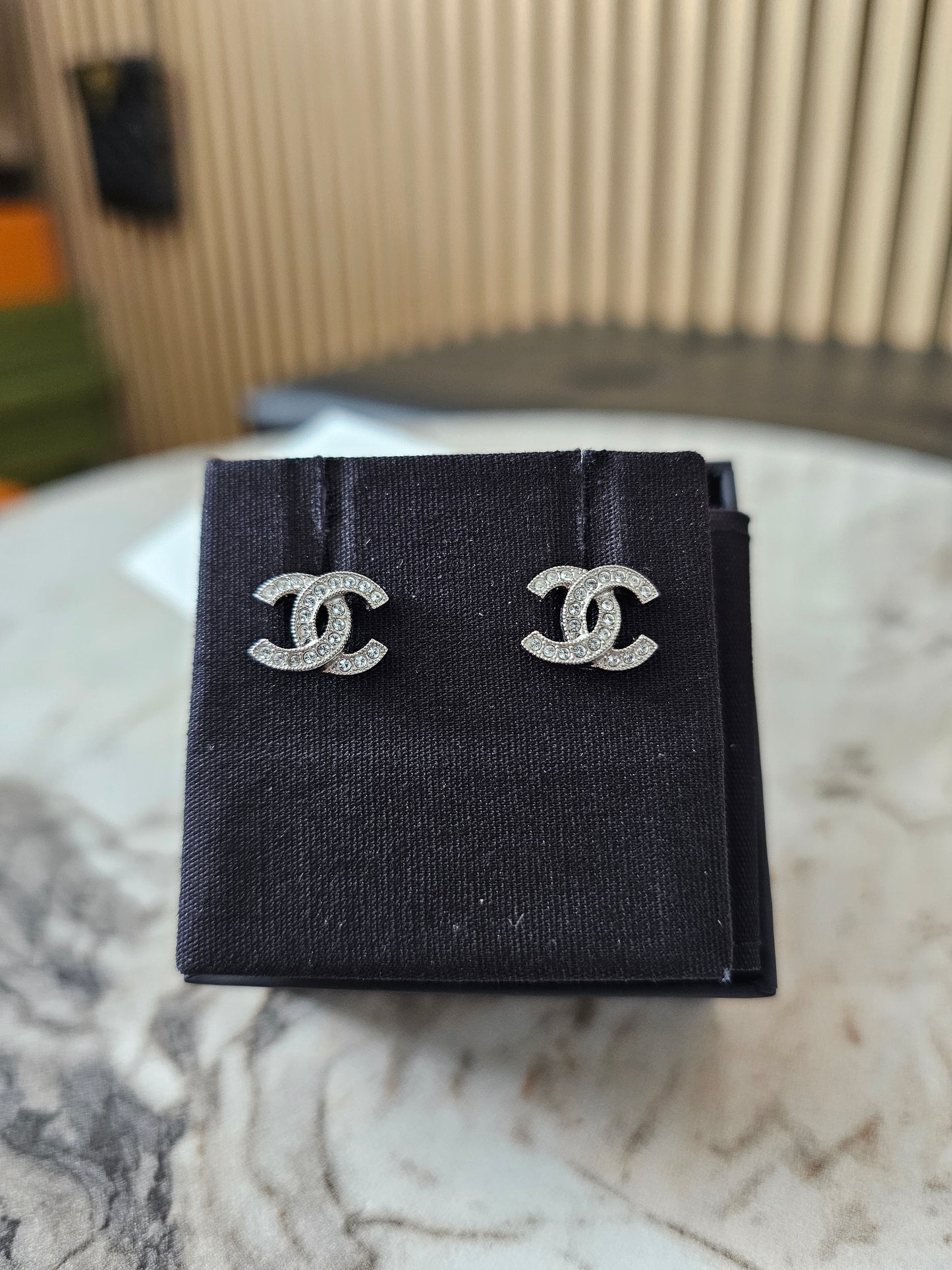 ABE100 - Chanel silver earrings with crystals - small.