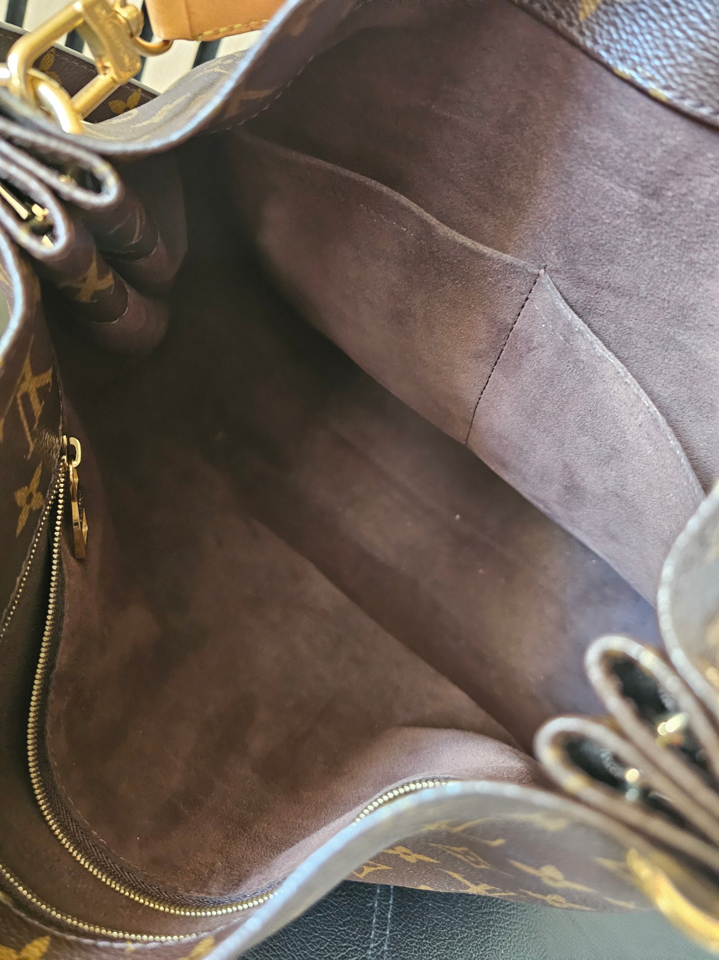 M40781 - Louis Vuitton Metis Hobo, monogram kanvas.