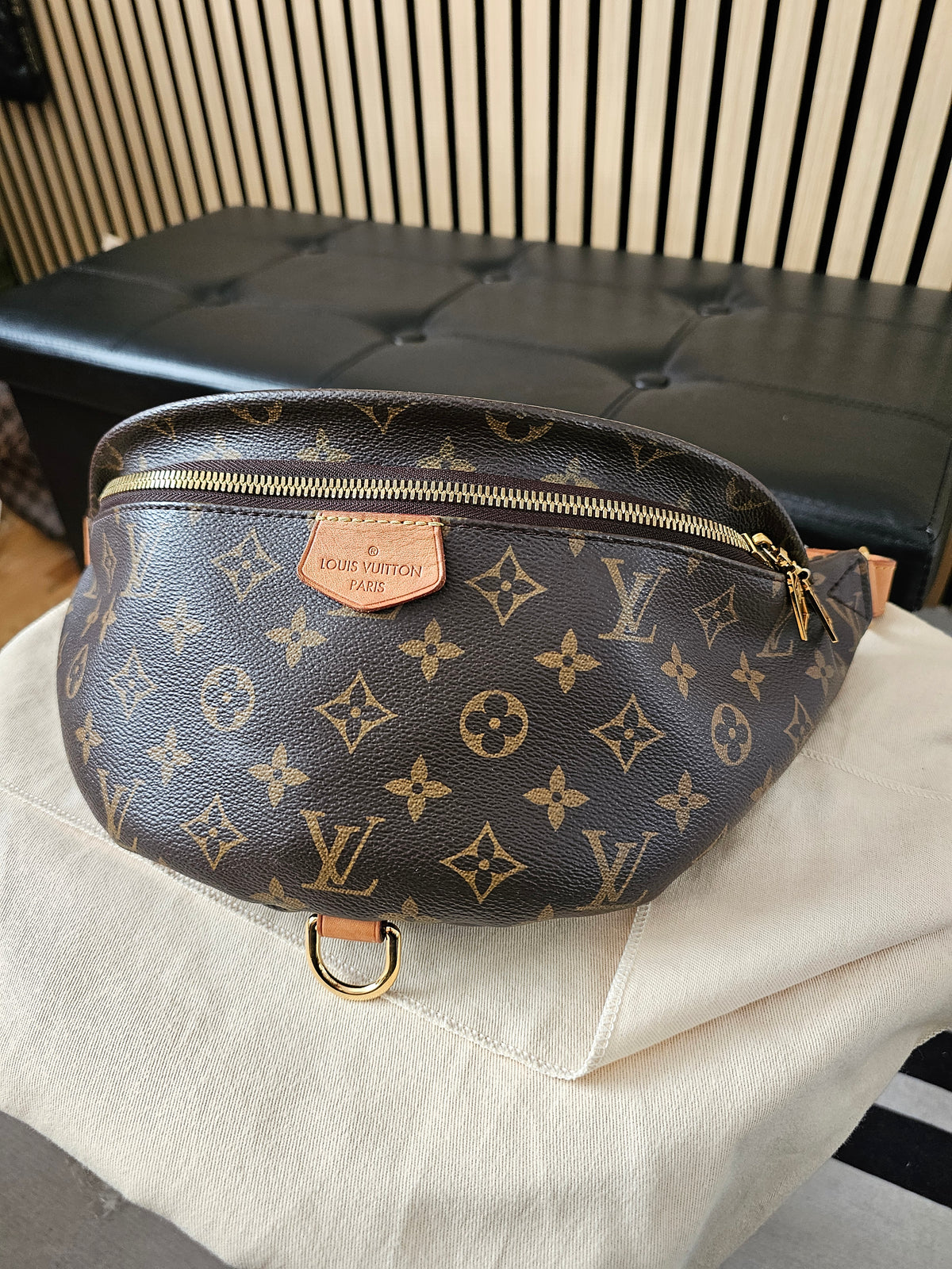 M43644 - Louis Vuitton bumbag in monogram kanvas.