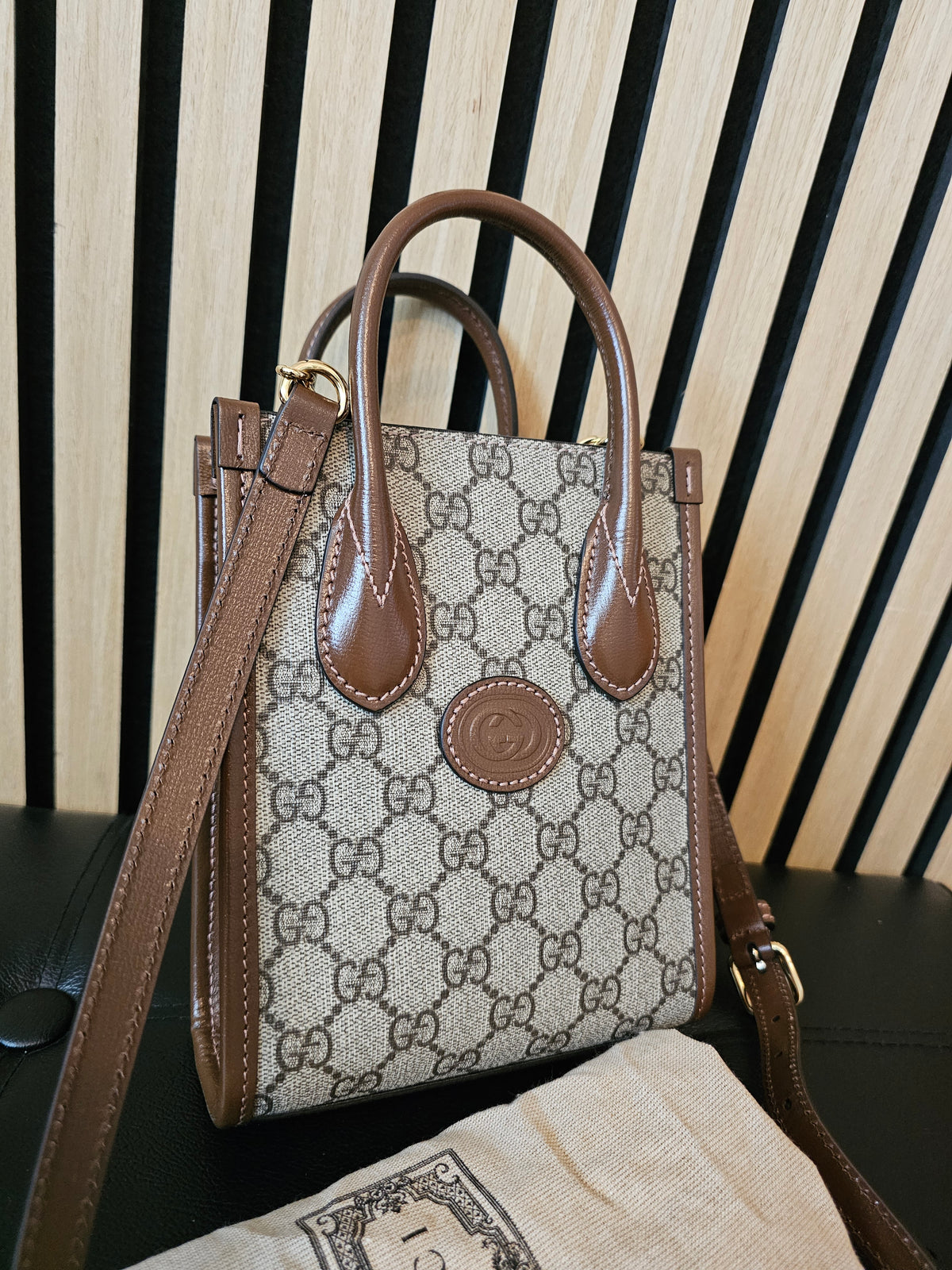 671623 - Gucci mini tote bag, GG supreme.