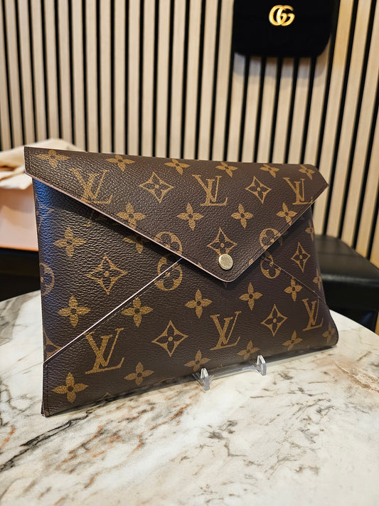 M62034 - Louis Vuitton clutch - large kirigami in monogram kanvas.