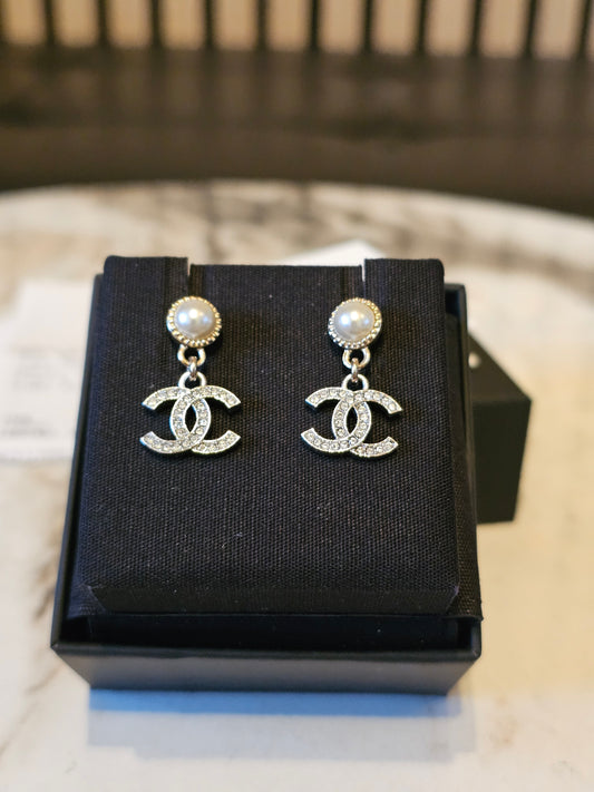ABE547 Chanel earrings, CC pendant with pearl & stones.