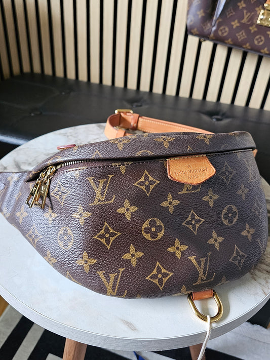 M43644 - Louis Vuitton bumbag, monogram kanvas.