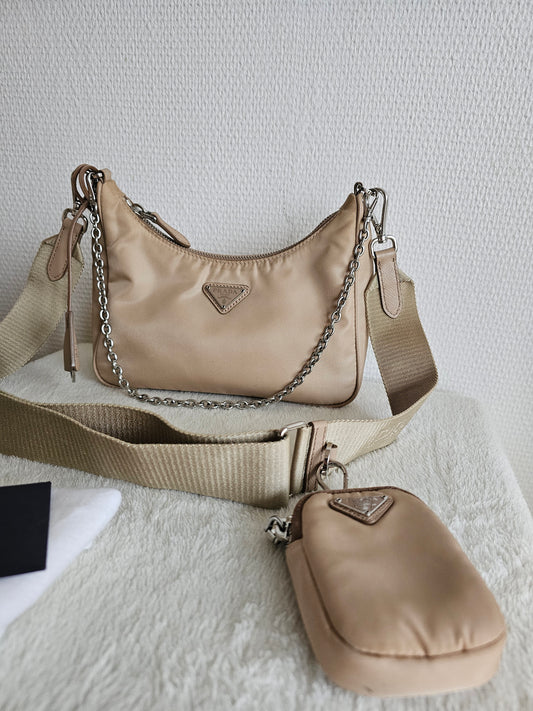 Prada Re-Edition 2005. Beige - nylon.