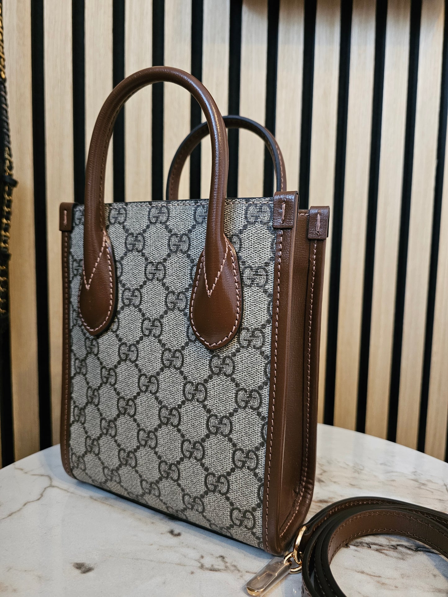 671623 - Gucci mini tote bag, GG supreme.