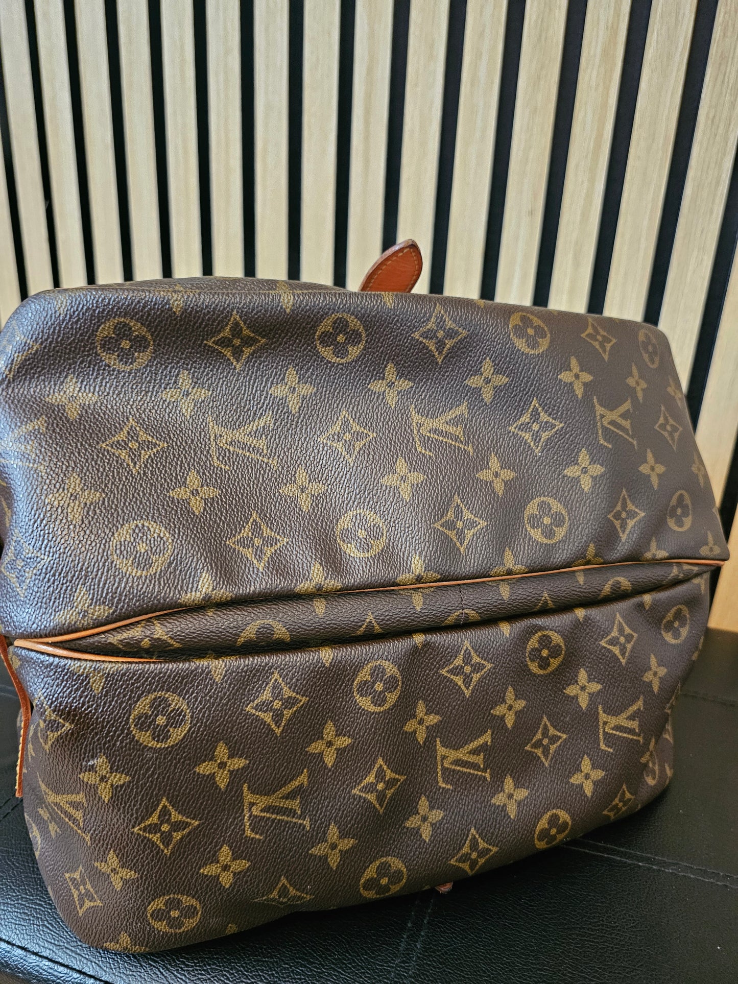 M42254 - Louis Vuitton bag, Saumur 35, MNG. Kanvas.